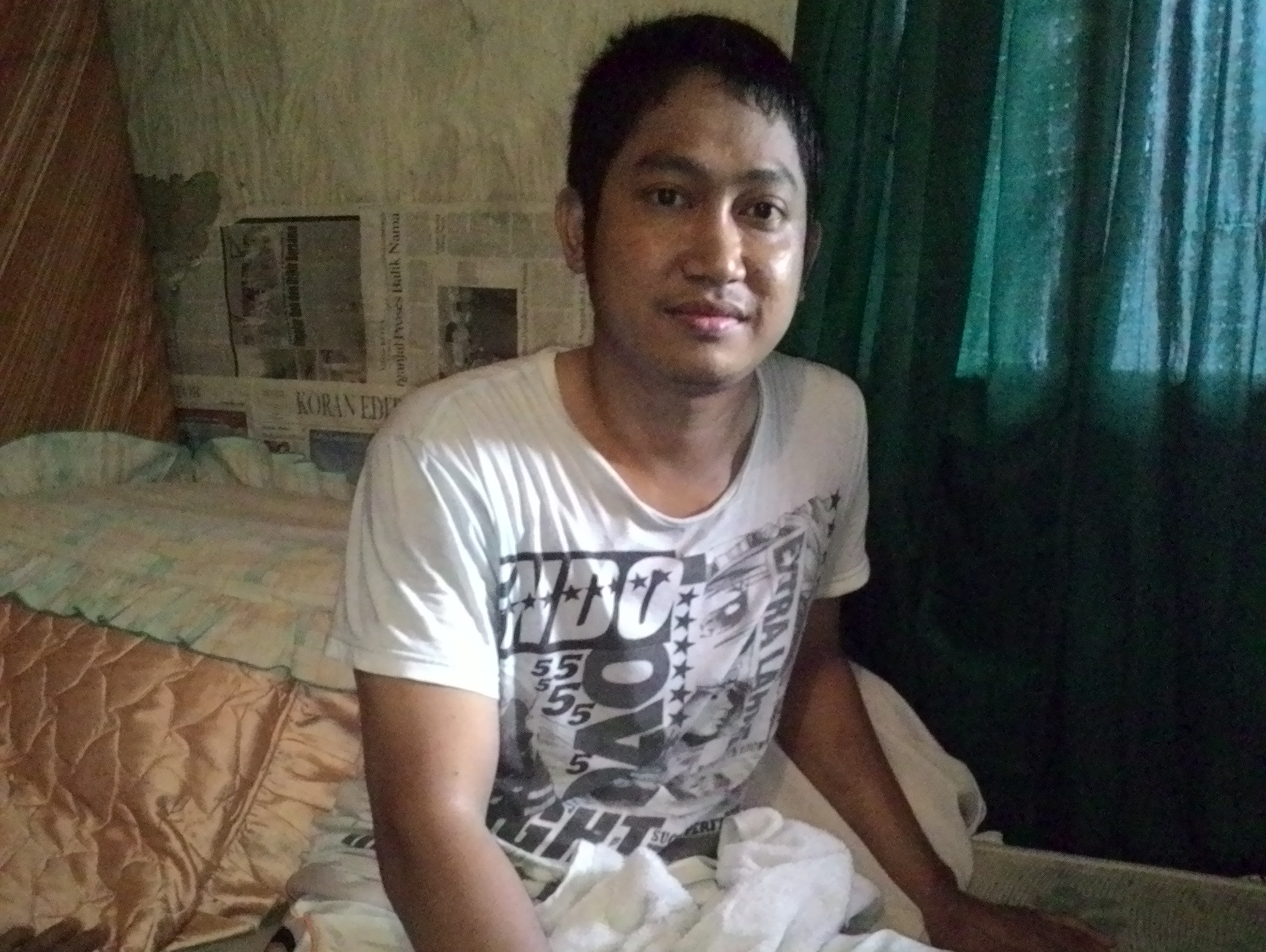 Profile Mas Taufan, Penderita TBC Tulang