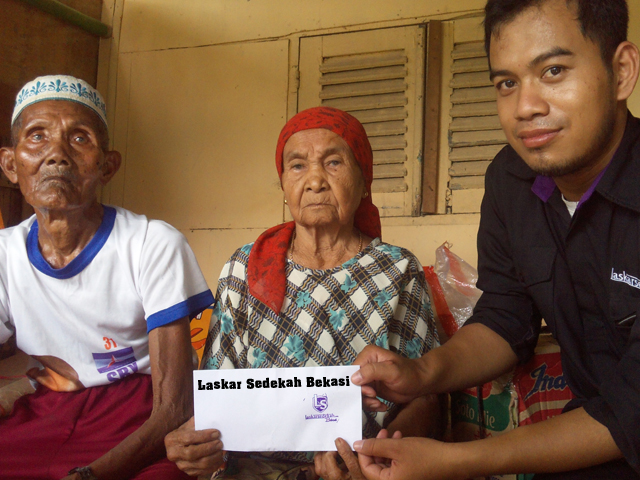 Berbagi Nasi Memberi Arti #TebarNasiLSNasional