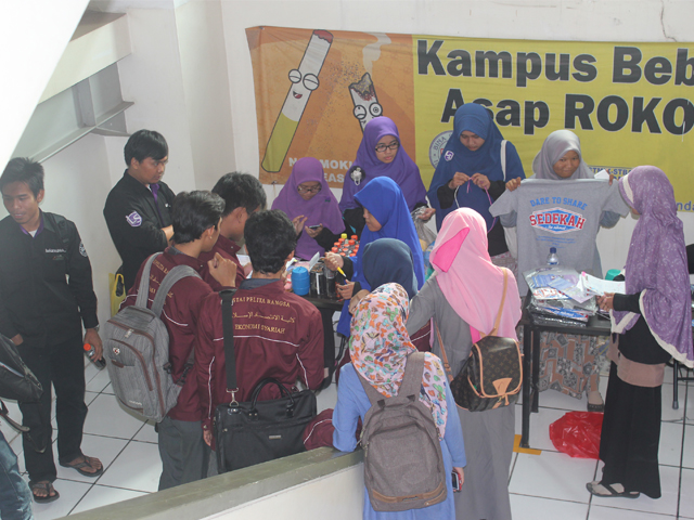 Laskar Sedekah Bekasi Goes to Campus
