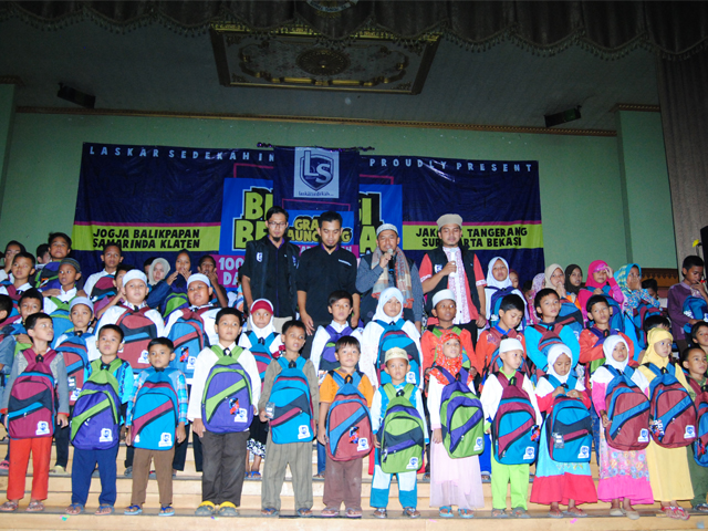 Grand Launching Laskar Sedekah Bekasi dan Santunan 100 Anak Yatim