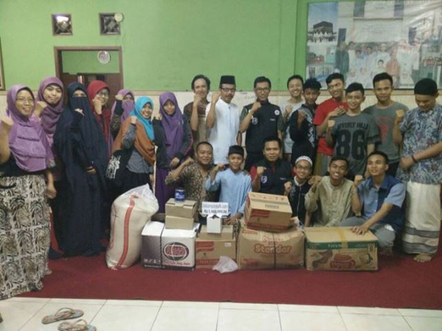 Berbagi Paket Pendidikan, Sembako, Perlengkapan Mandi, Yayasan Almawardiah Pisangan