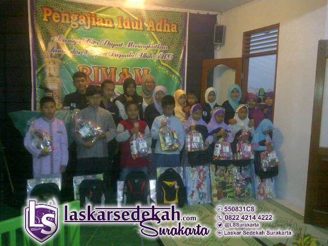 Paket Sembako dan Paket Pendidikan