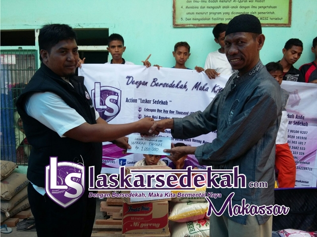 Berbagi Sembako dan Wakaf Tanah kepada Yayasan Pembinaan Muallaf dan Yayasan Pembinaan Tunanetra