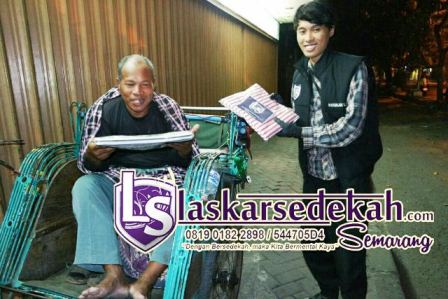 LS Semarang Action Tebar selimut