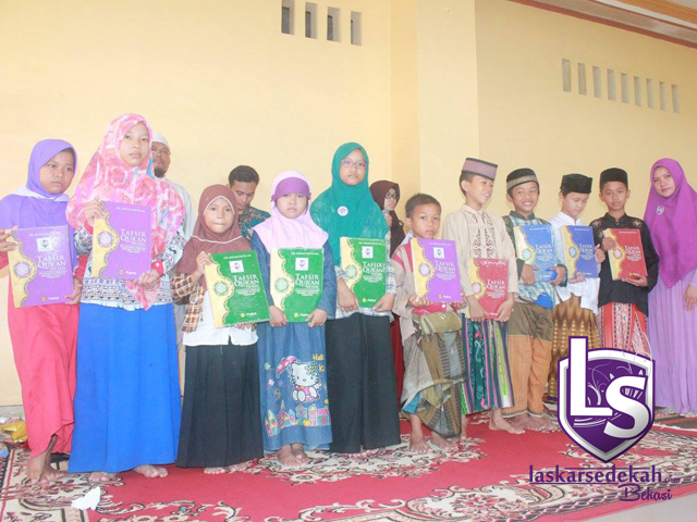 Tebar Nasi Bungkus dan Berbagi Bersama Yayasan An-Nuriyyah