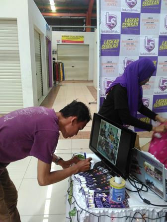 Panggung Komunitas Bersama Laskar Sedekah Balikpapan