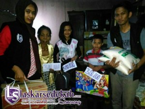 LS Semarang: menyantuni mbah Muniah