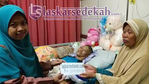 Donasi untuk adik Neneng
