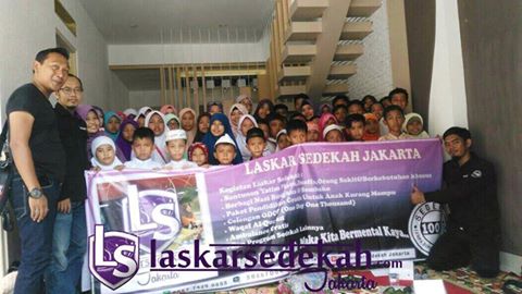 Berbagi Bersama 60 Anak Yatim Piatu