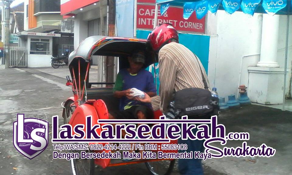Tebar Nasi Bungkus, Indahnya Berbagi di Ahad Pagi