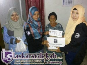 LS Semarang: membantu  mbah Lina dan suaminya walau tua tetap kerja