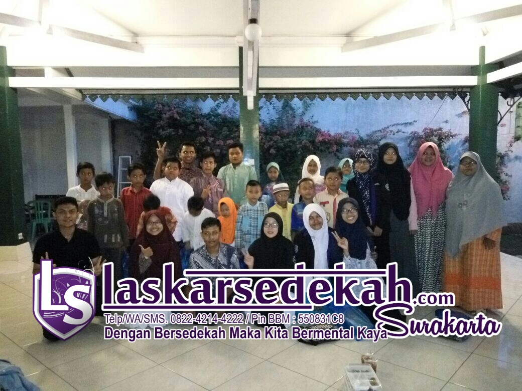 Berbagi dengan Anak Yatim beriringan Senyuman