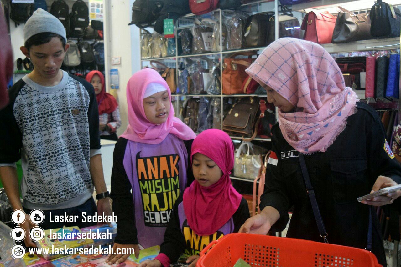 Belanja Bareng Anak Yatim LS Jogja Edisi  #6