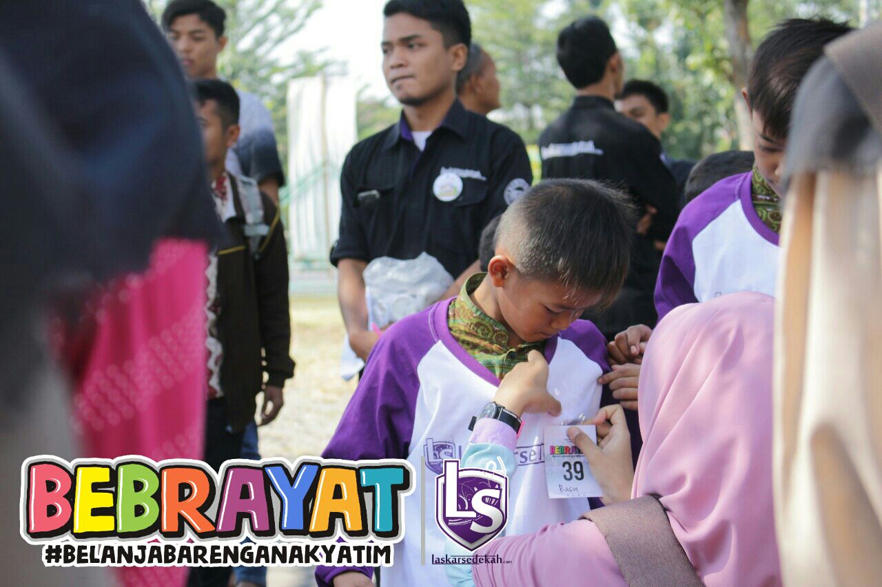 BEBRAYAT Part 4 (Belanja Bareng Anak Yatim) LS Surakarta