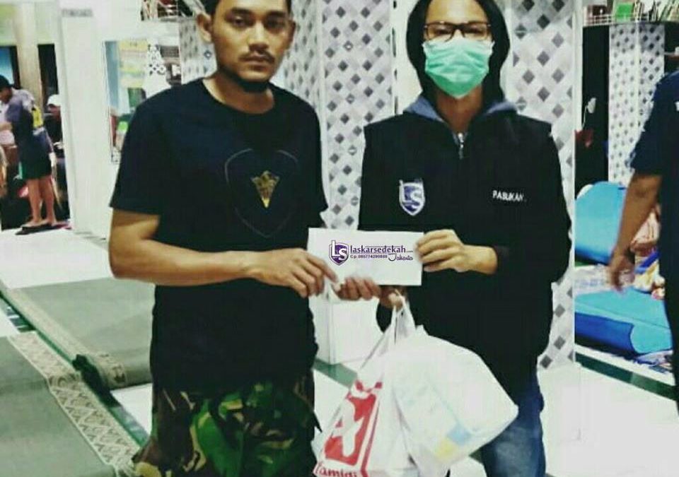 LS Jakarta : Eksekusi Sedekah kepada Bapak Ridwan Hidayatullah dan Muhammad Febri Ramadhan korban kebakaran di wilayah Kelurahan Tomang, Jakarta Barat ( Selasa, 22 Januari 2019 )