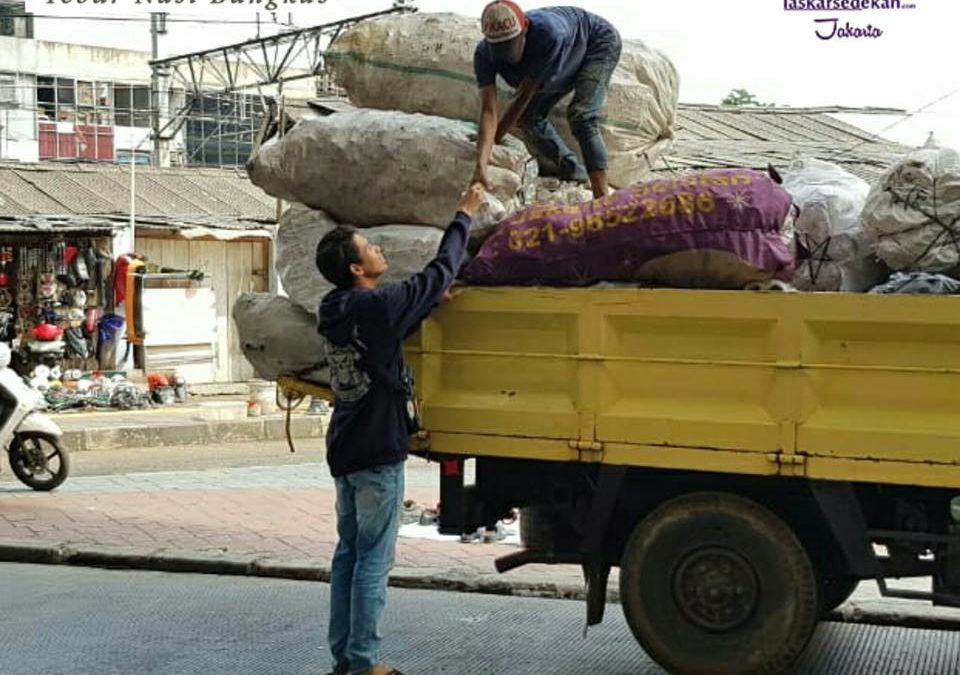 LS Jakarta : Tebar Nasi Bungkus (TNB) di daerah Permata Hijau, Jakarta Barat | Ahad, 10 Maret 2019