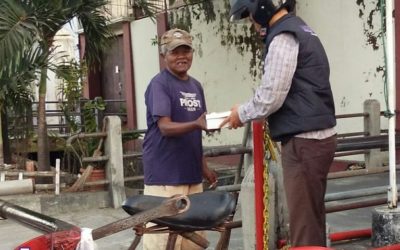 Tebar Nasi Bungkus Bersama LS Surakarta