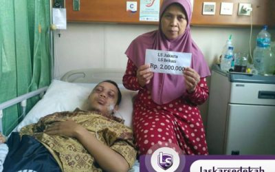 LS Jakarta : Eksekusi Sedekah kepada Ka Faisal) yang mengalami kecelakaan tabrak lari harus dilarikan ke RSCM Jakarta | Sabtu, 16 November 2019