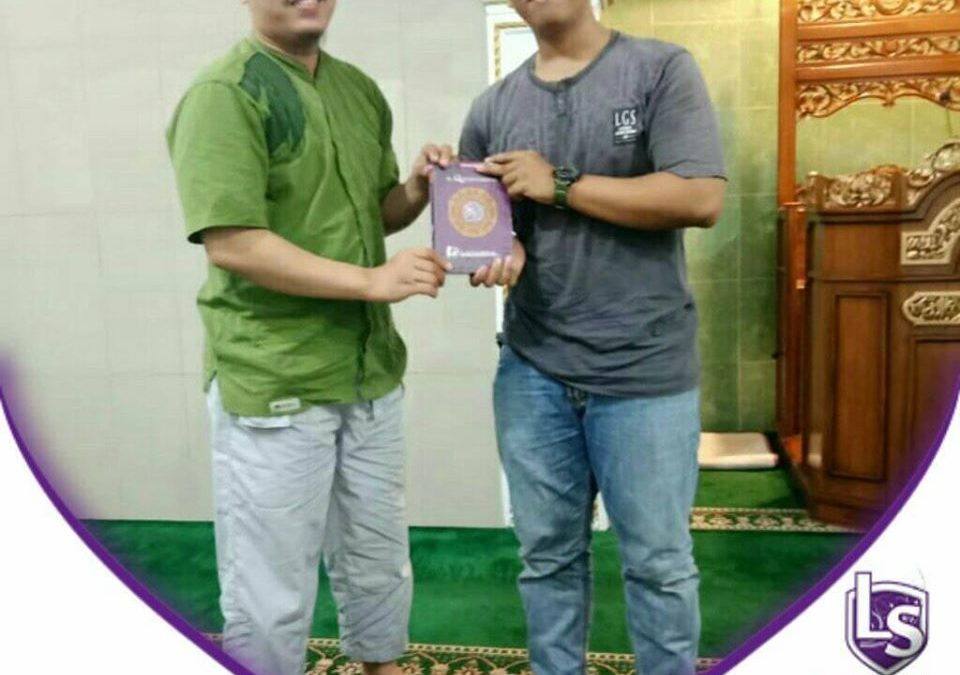 LS Jakarta : Wakaf Al Qur’an untuk Masjid At-Taqwa, Kp.Bakti RT.01 RW.07, Roxy, Jakarta Pusat | Ahad, 16 September 2019
