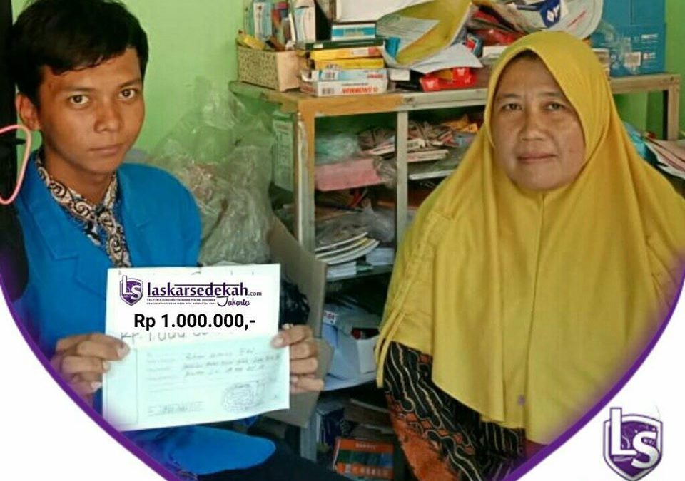 LS Jakarta : Santunan Dhuafa untuk Dek Rahman Alfarizi adalah seorang siswa SMK kelas 12 yang tinggal disebuah tempat Bimbel di daerah Teluk Intan, Jakarta Utara | Selasa, 02 Oktober 2019