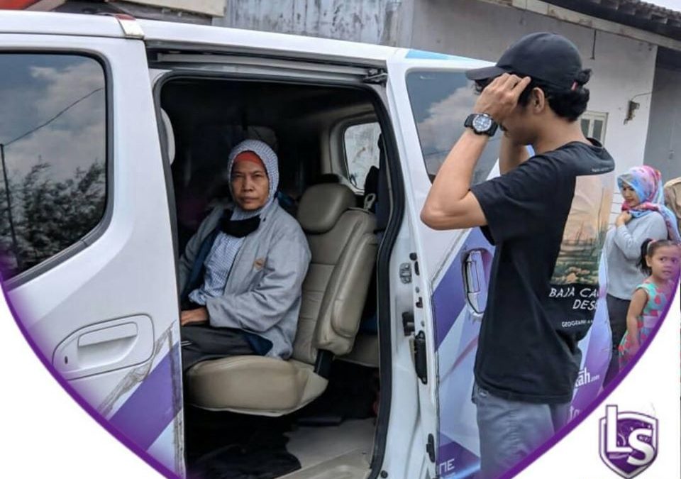 LS Jakarta : Ambulance Gratis untuk Ibu Suhartati (55th), pasien kanker rahim menjalani pengobatan di RS. Dharmais Jakarta| Sabtu 05 Oktober 2019